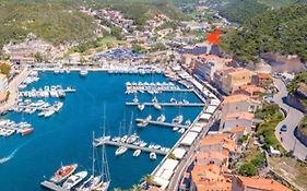 Bonifacio*